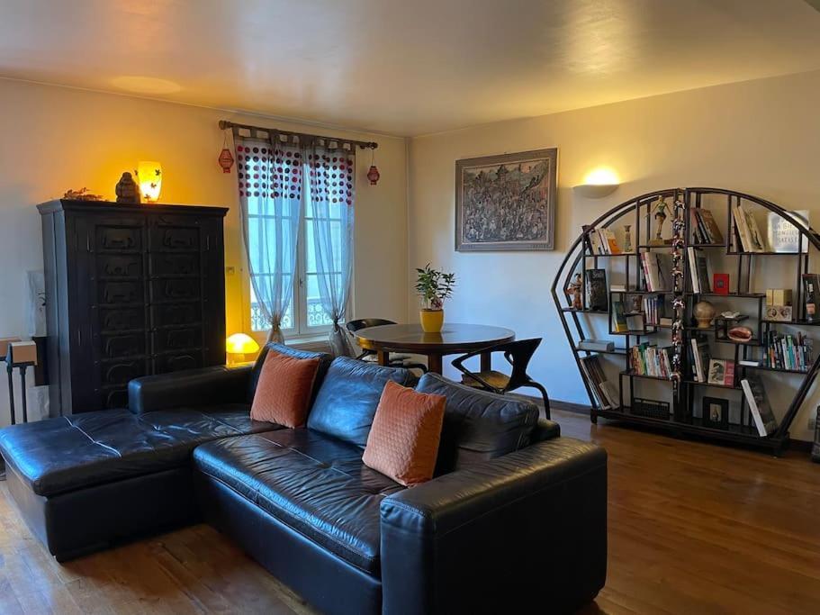 Appartement Sur Le Parvis De La Cathedrale Senlis  Esterno foto